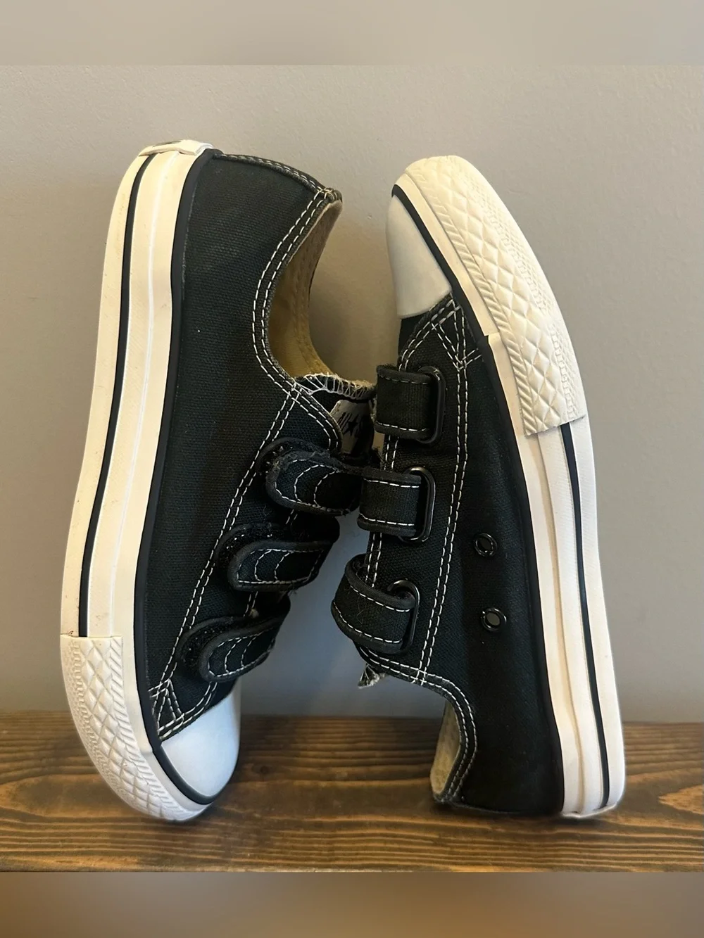 Converse Chuck Taylor All Star 3 Strap Low-Top Sneakers Black/White Youth 1